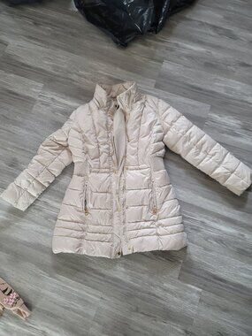 Womens Braetan full zip and botton light beige puffer coat - size XL - no hood